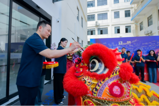 云图片